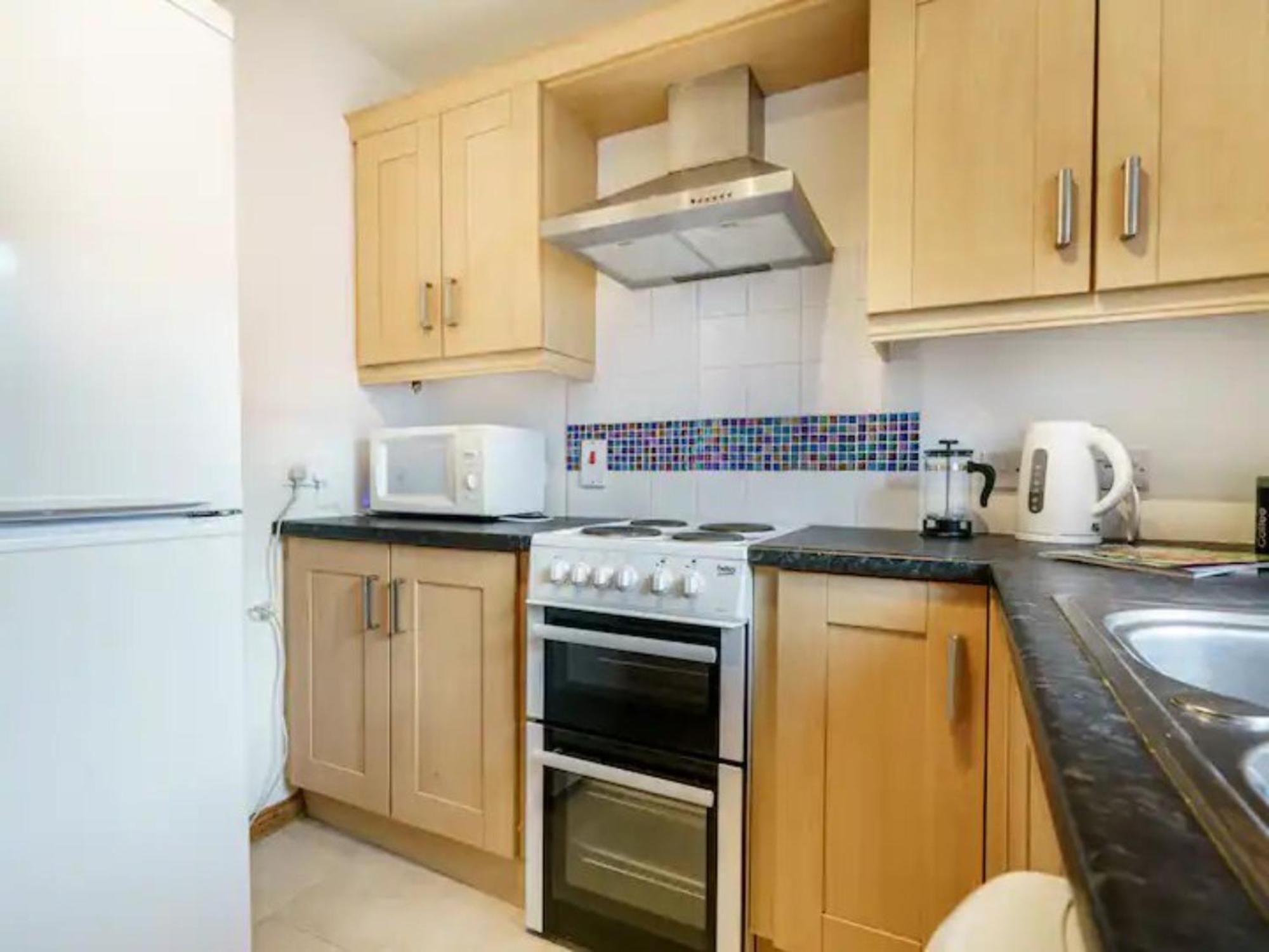 Pass The Keys Centre Queens Uni Eateries And Bars Abound Apartment *